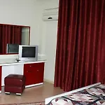 Lindi 3* Sarandë