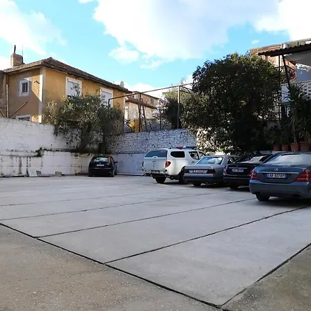 Lindi Sarandë
